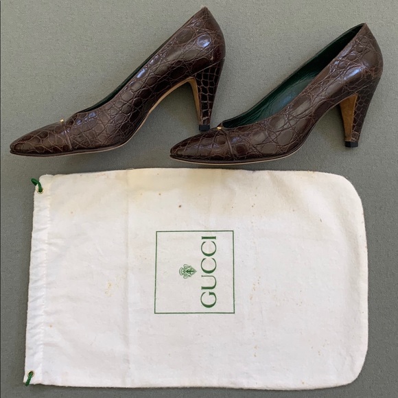 Vintage Gucci heels- pre loved - Picture 3 of 7